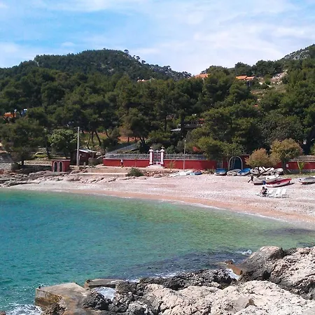 And By The Sea Milna, Hvar - 3074