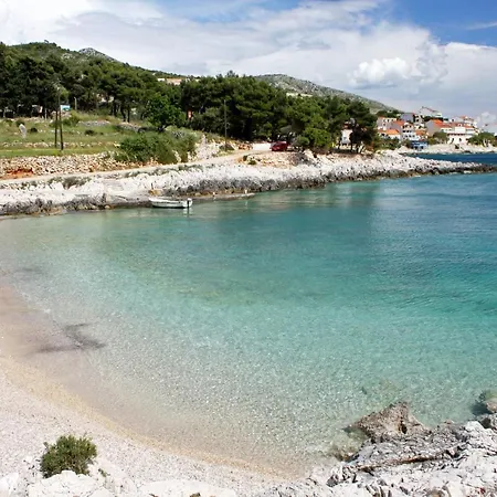 And By The Sea Milna, Hvar - 3074