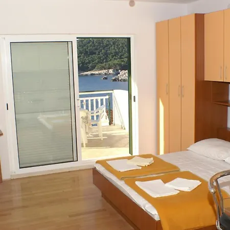 And By The Sea Milna, Hvar - 3074