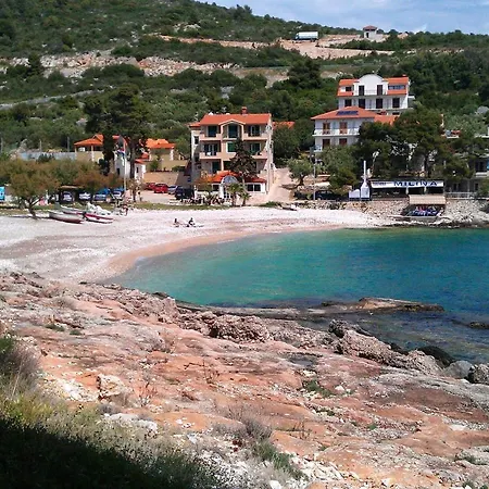And By The Sea Milna, Hvar - 3074 3* Milna (Hvar)