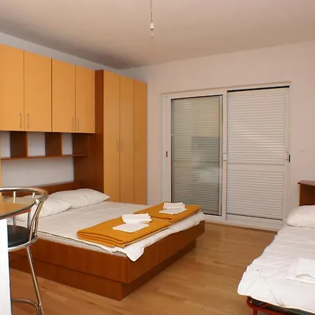 Guest house And By The Sea Milna, Hvar - 3074 Milna (Hvar)